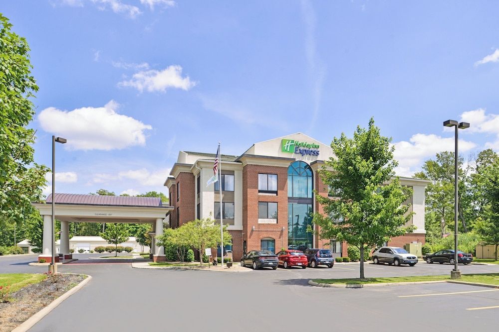 Holiday Inn Express & Suites YOUNGSTOWN (N. LIMA/BOARDMAN) by IHG 1