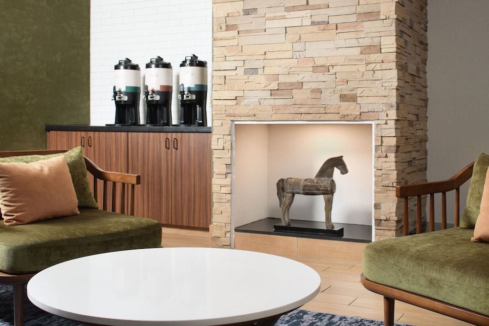 Fairfield Inn & Suites by Marriott Jacksonville 2