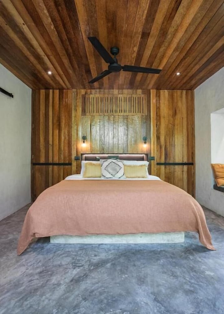 Surfing Temple Boutique Hotel 2