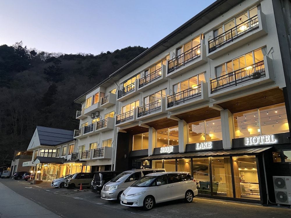 Shoji Lake Hotel 1