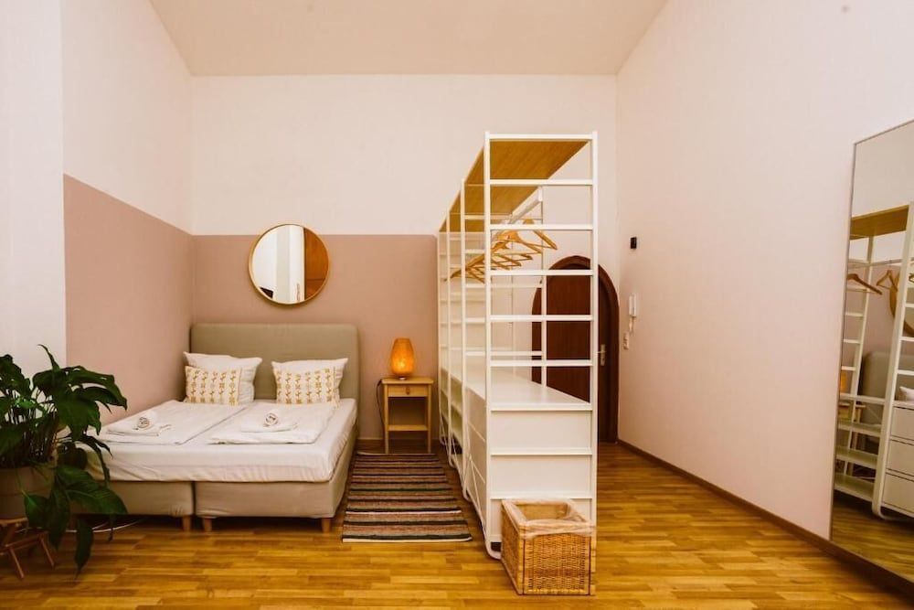 Stadtpark Apartments 1