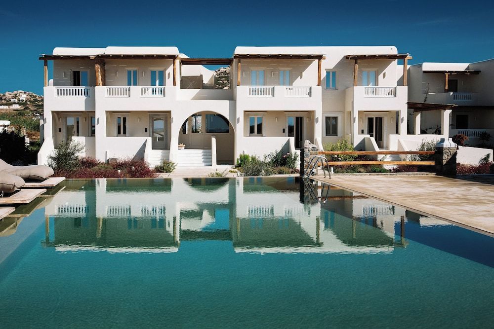 Ammothines Cycladic Suites 2