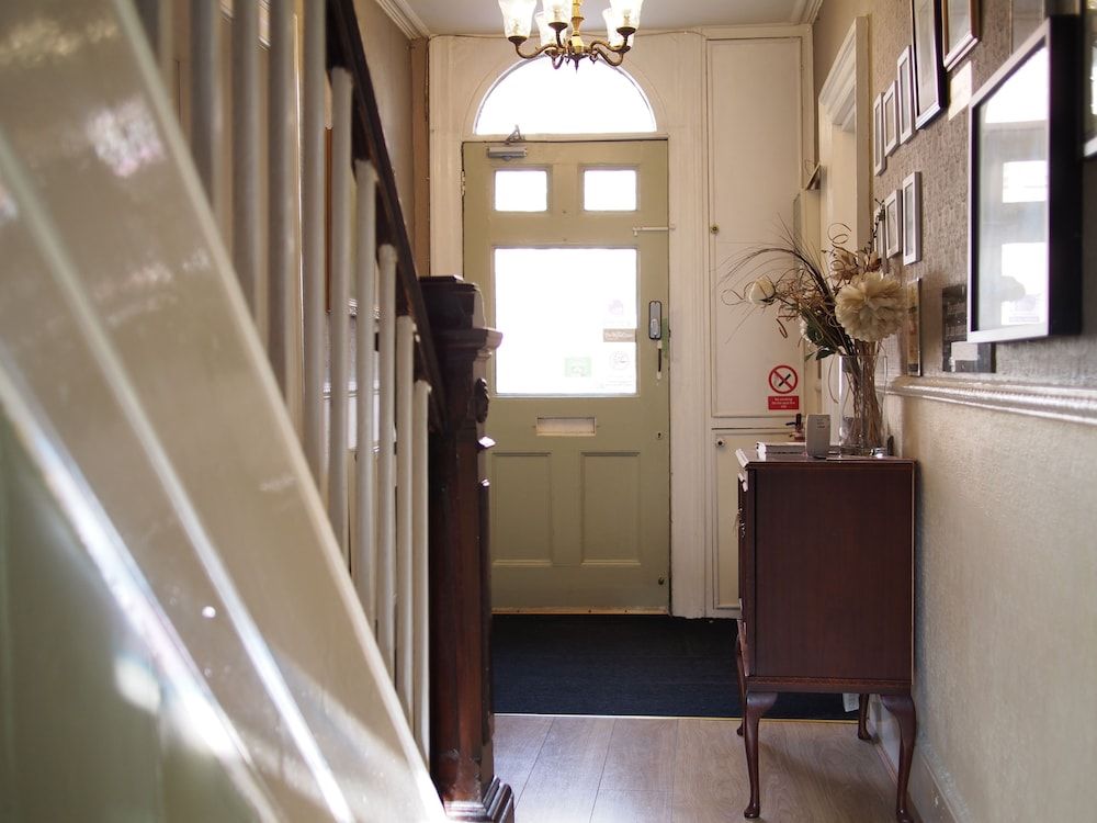 The Coach House 2