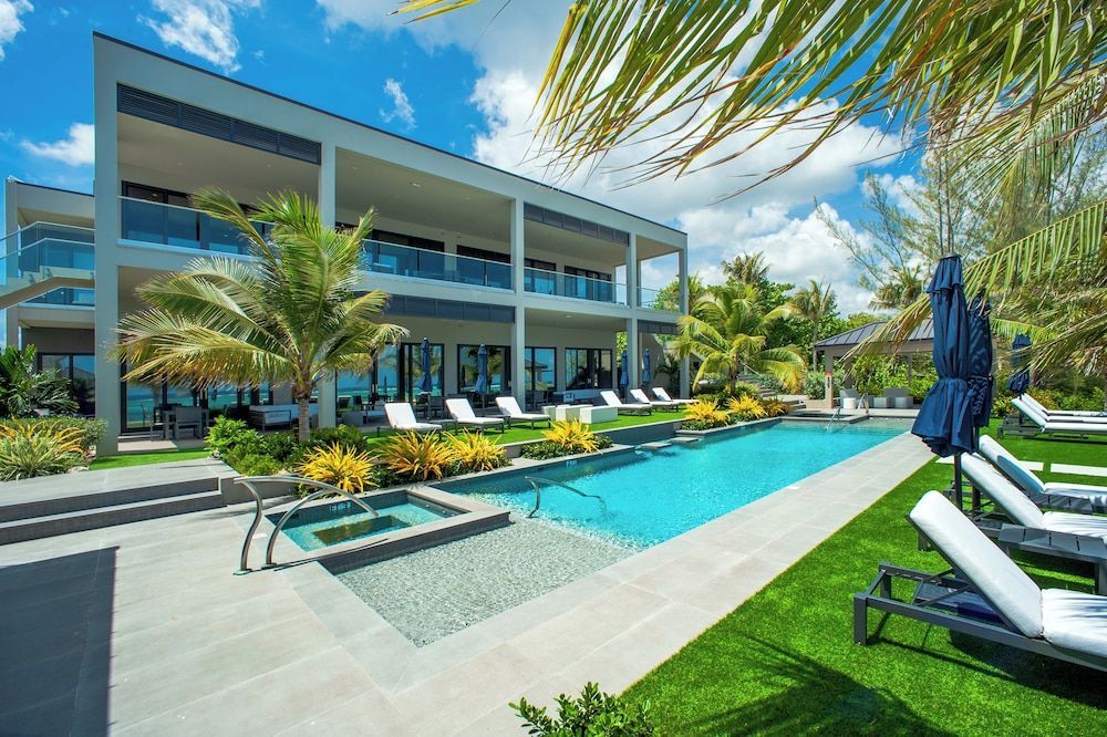 Black Urchin Boutique Resort 1