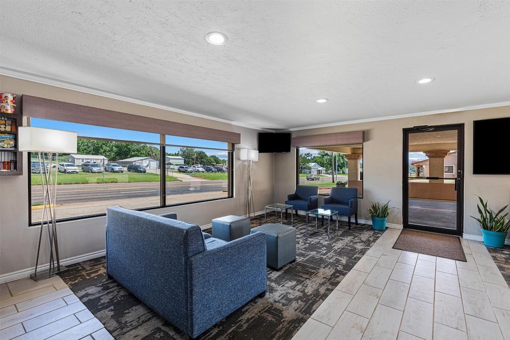 Best Western Palestine Inn 2