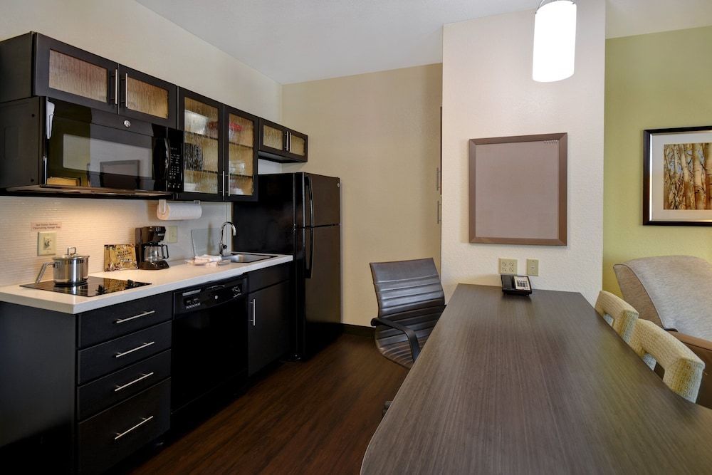 Candlewood Suites ST. CLAIRSVILLE-WHEELING AREA by IHG 2