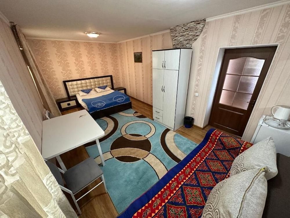 Tunduk Hostel 2