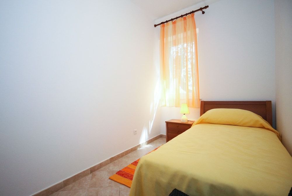 Apartments Villa Marijeta with Free Parking 2