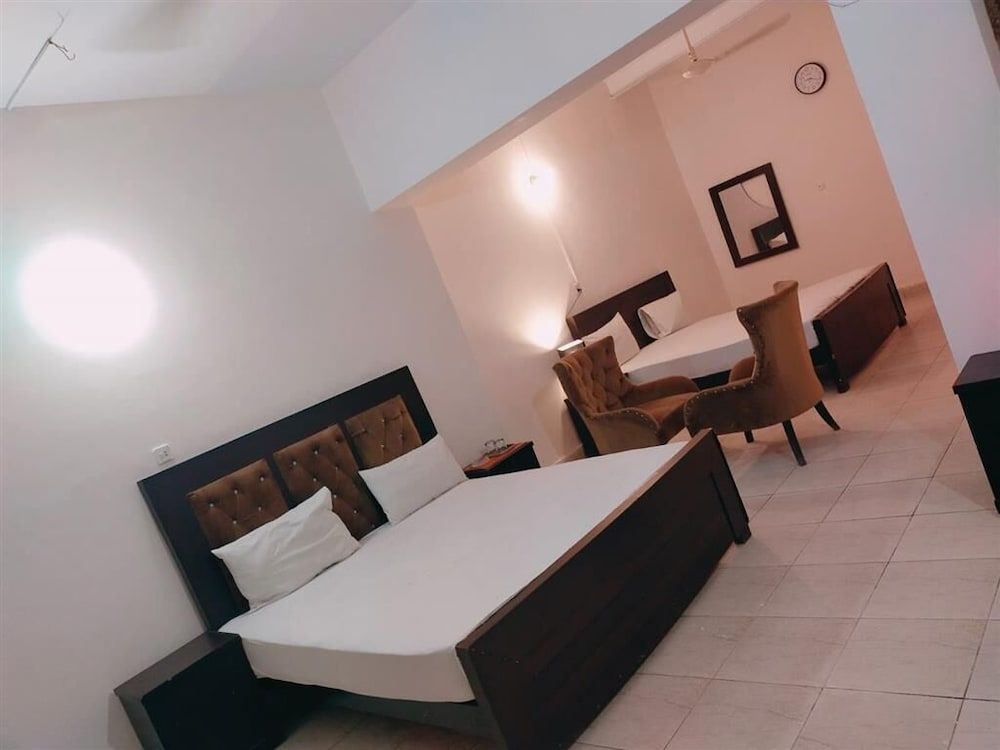 Hotel Twenty One 2