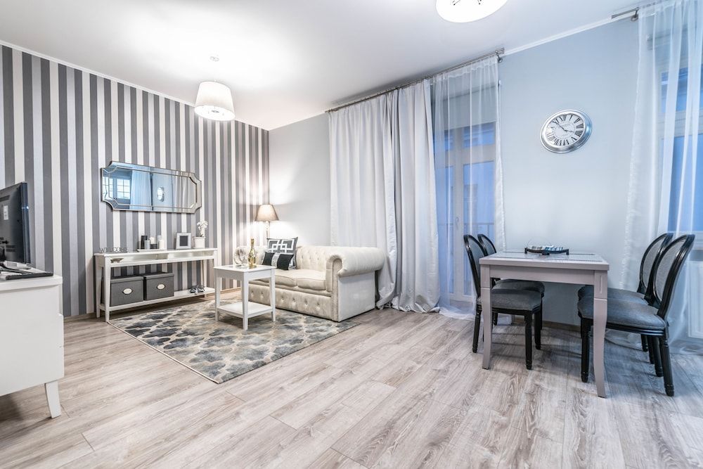 City Lights Apartments - Topolowa 1
