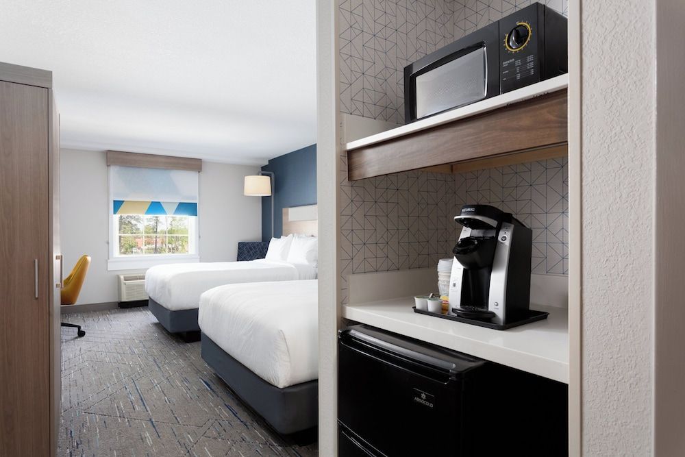 Holiday Inn Express & Suites WILLIAMSBURG by IHG 2