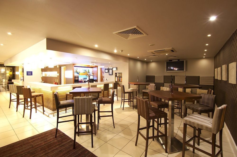 Holiday Inn Express LONDON - CROYDON by IHG 1