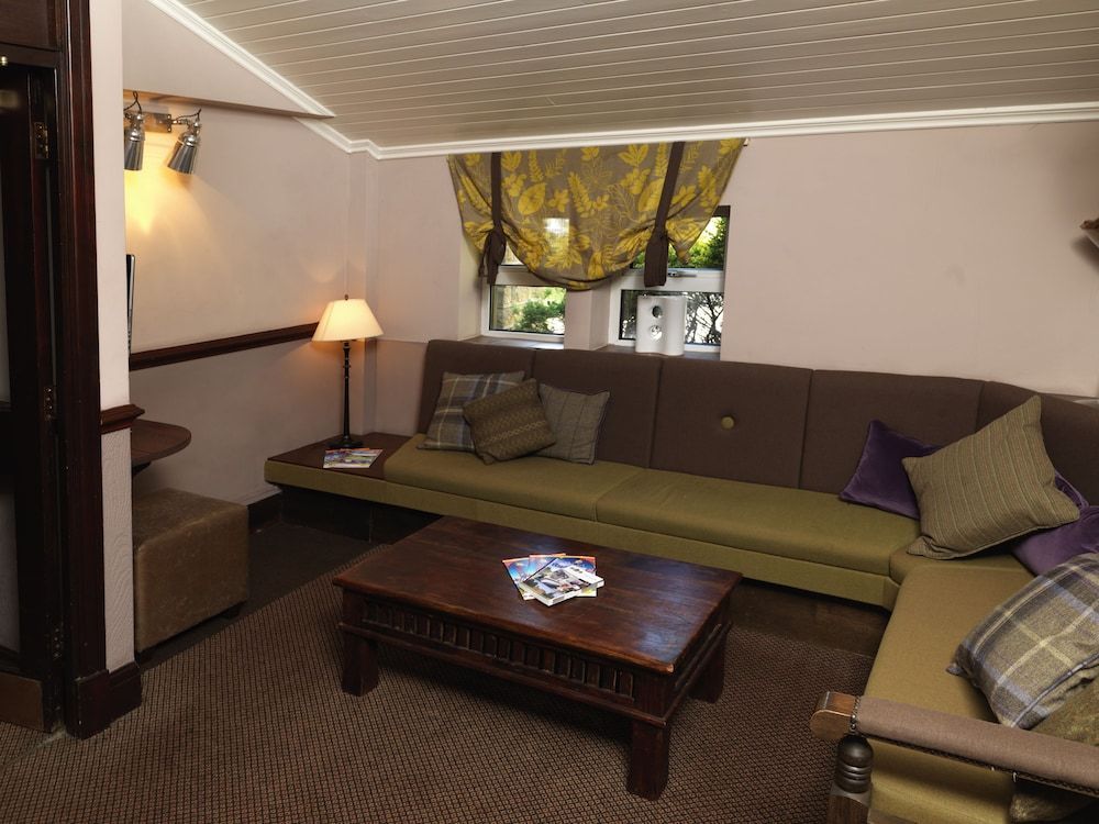 Pennine Manor Hotel 1