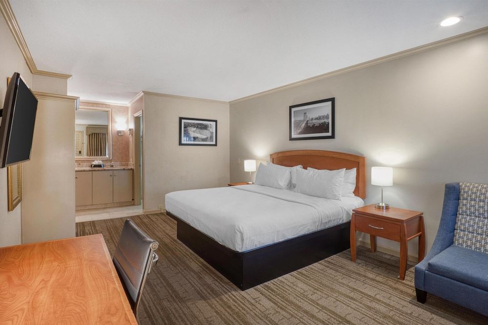 SureStay Plus Hotel by Best Western Mountain View 1