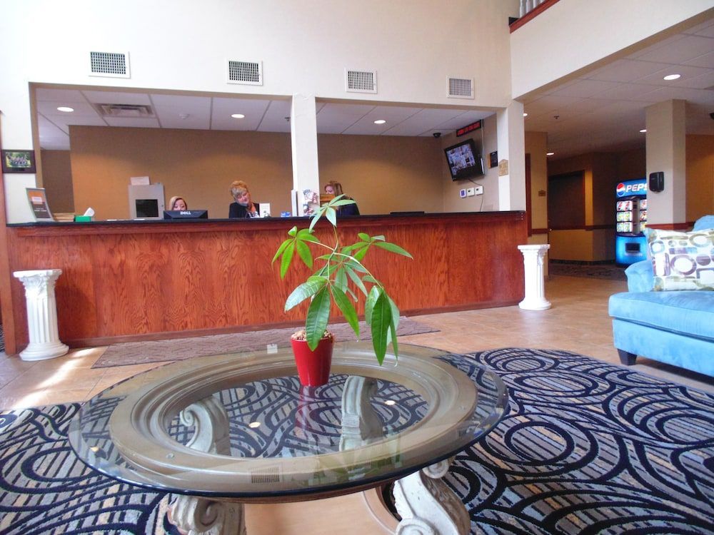 Lakeside Resort & Conference Center 2