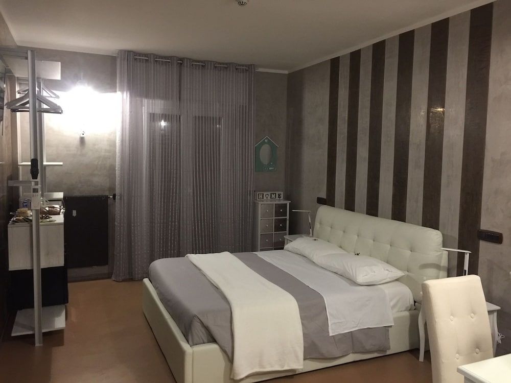 B2In Suite & Office 1