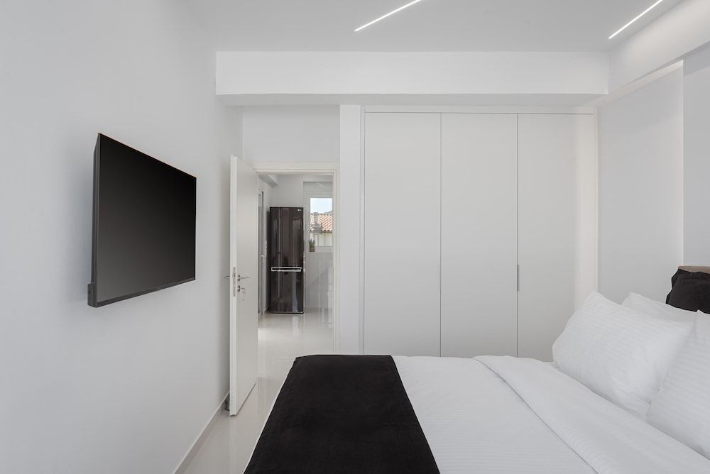 Athenian Riviera Penthouse Apartment 2