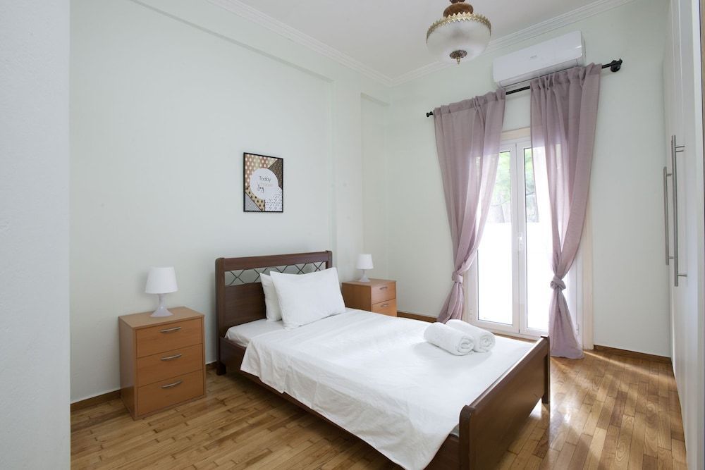 Two Bedroom Apartment at Koukaki 1