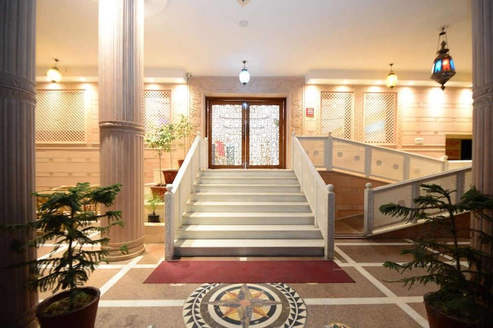 Lilypool - The Heritage Jalmahal 2