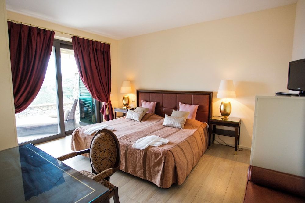 Miramare Apartments&Suites 2