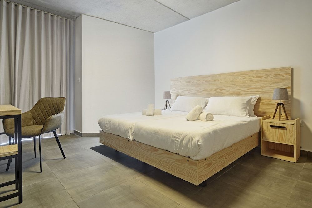 Mr Todd Hotel 2