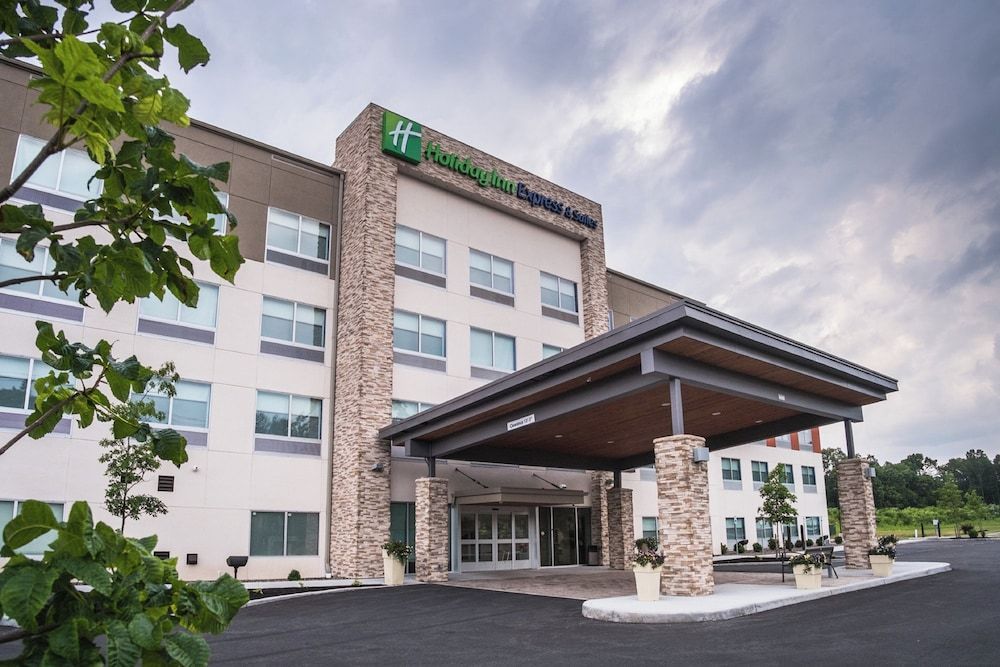 Holiday Inn Express & Suites KINGSTON-ULSTER by IHG 1