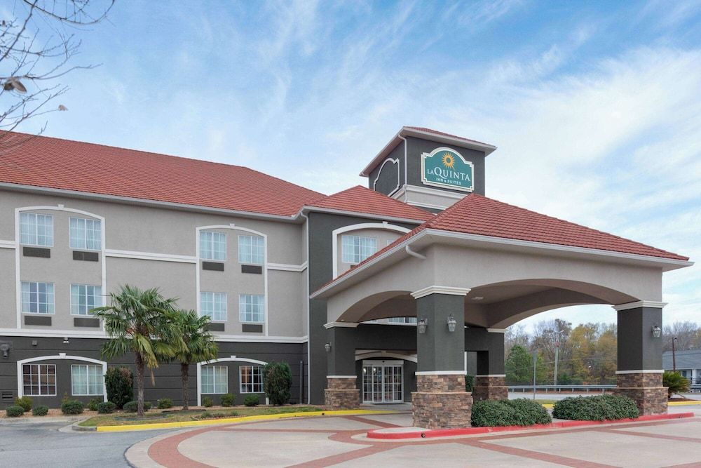 La Quinta by Wyndham Macon West 1