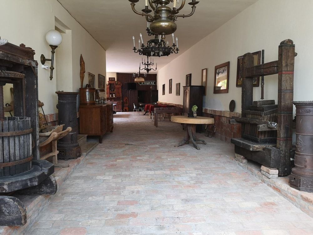 Máté Pension 2