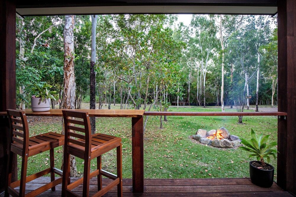 Airlie Beach Eco Cabins - Adults Only 1