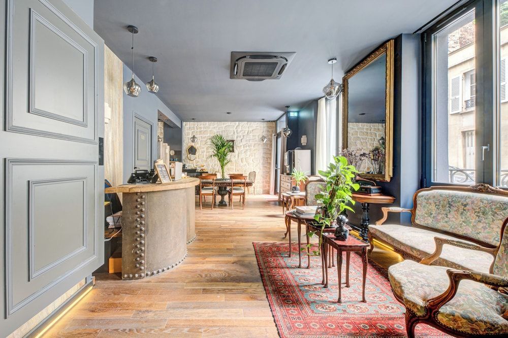 Hôtel Maât Batignolles 1