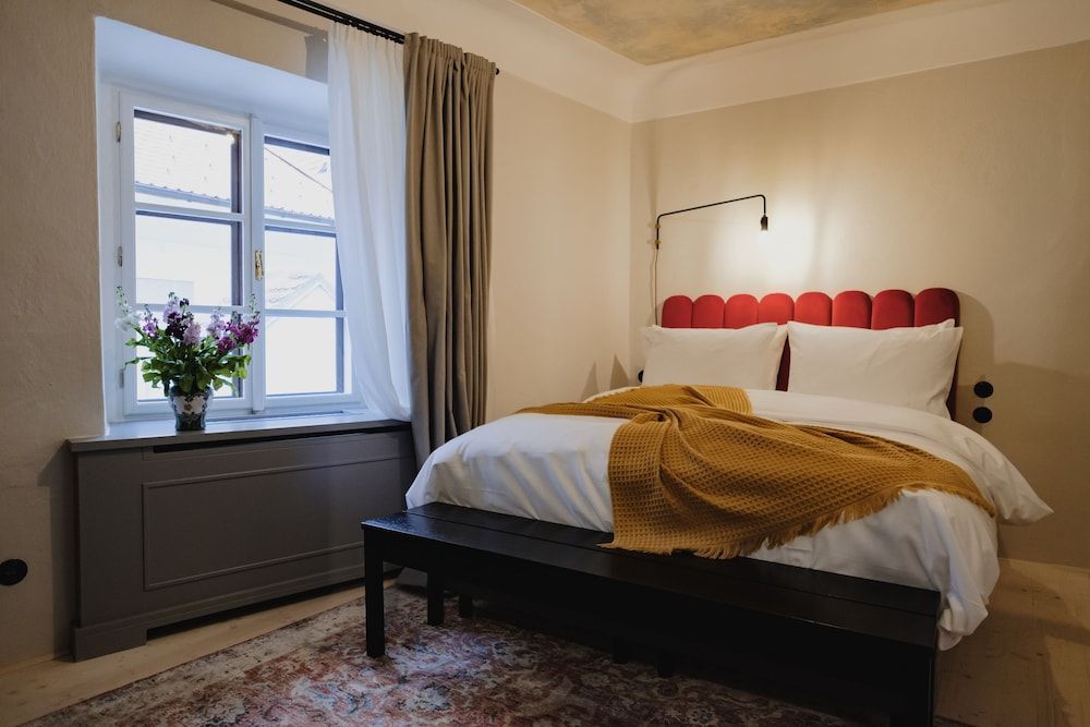 Monastery Garden Bistro & Rooms 2