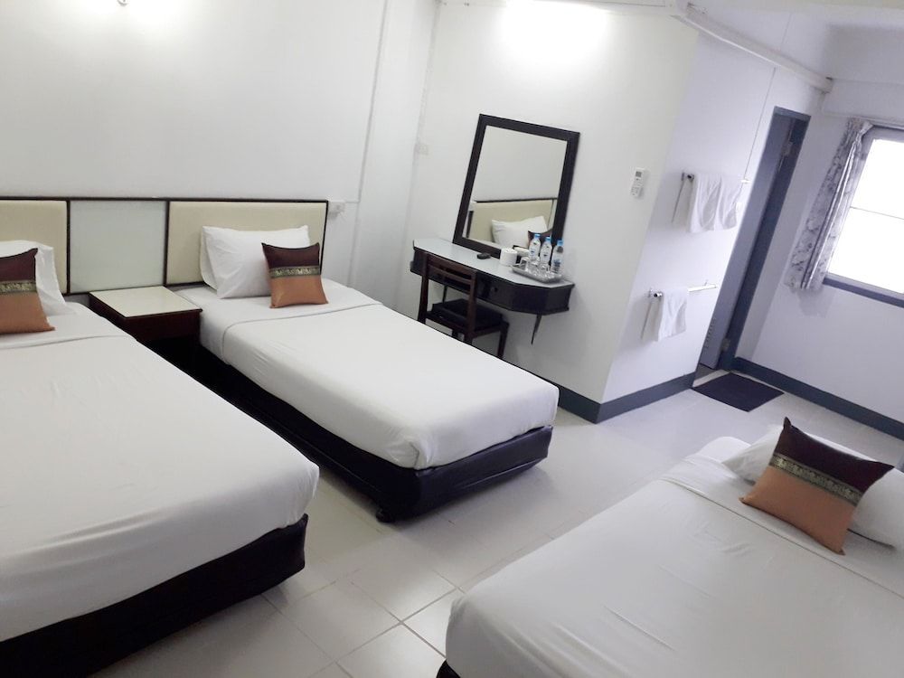 NorthLands House Hotel 2