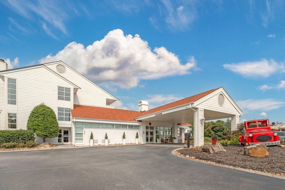 The Inn at Apple Valley, an Ascend Collection Hotel 1