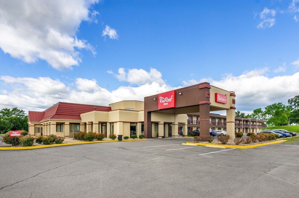 Red Roof Inn Staunton 1