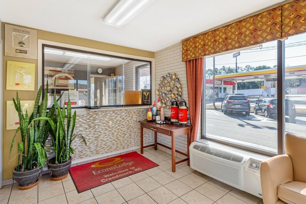 Econo Lodge Creedmoor - Butner 2