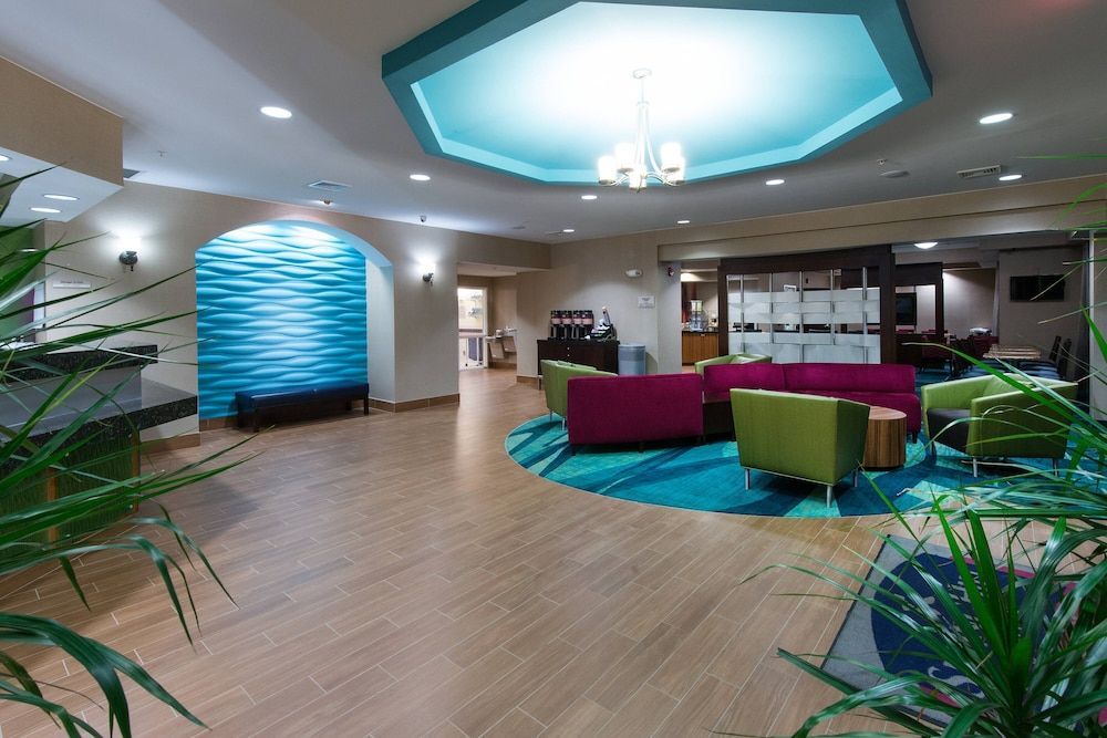 SpringHill Suites by Marriott Greensboro 2
