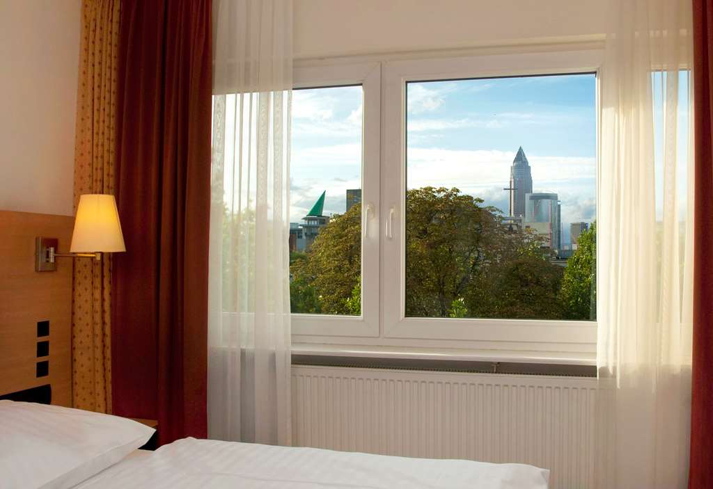 Hotel Plaza 2