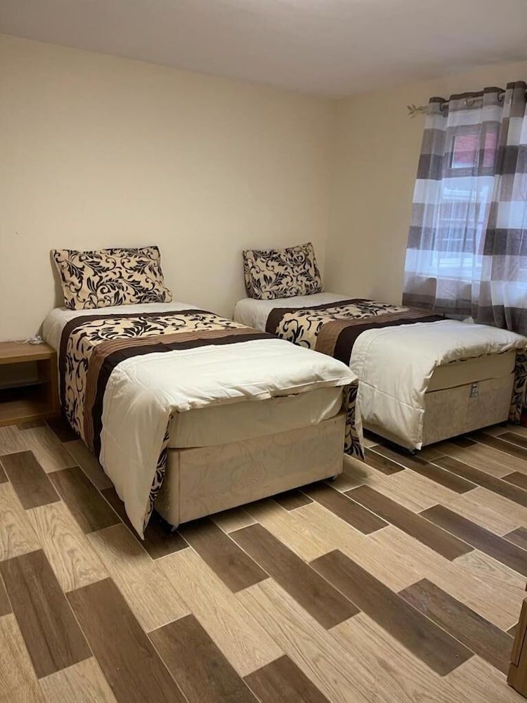 Nights Inn 2