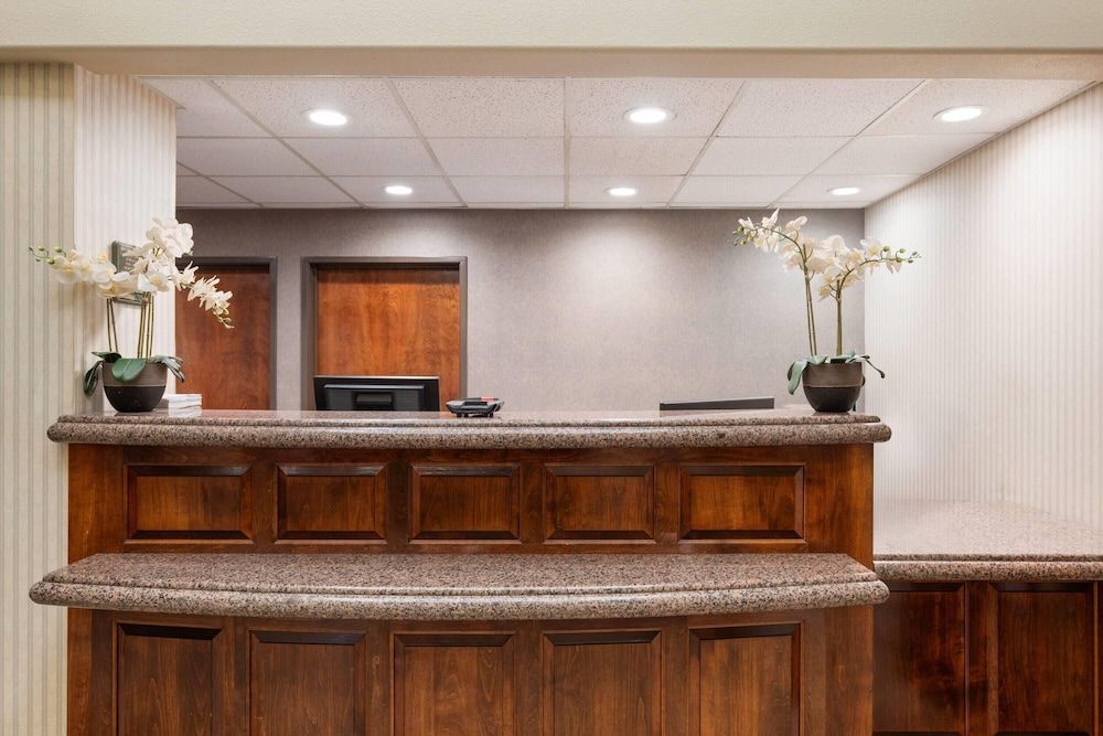 Hawthorn Suites by Wyndham Napa Valley 2