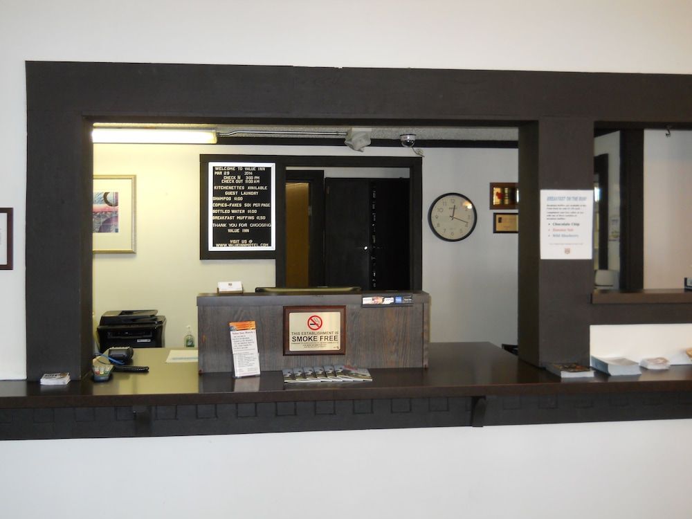 Value Inn Motel - Milwaukee Airport South 2