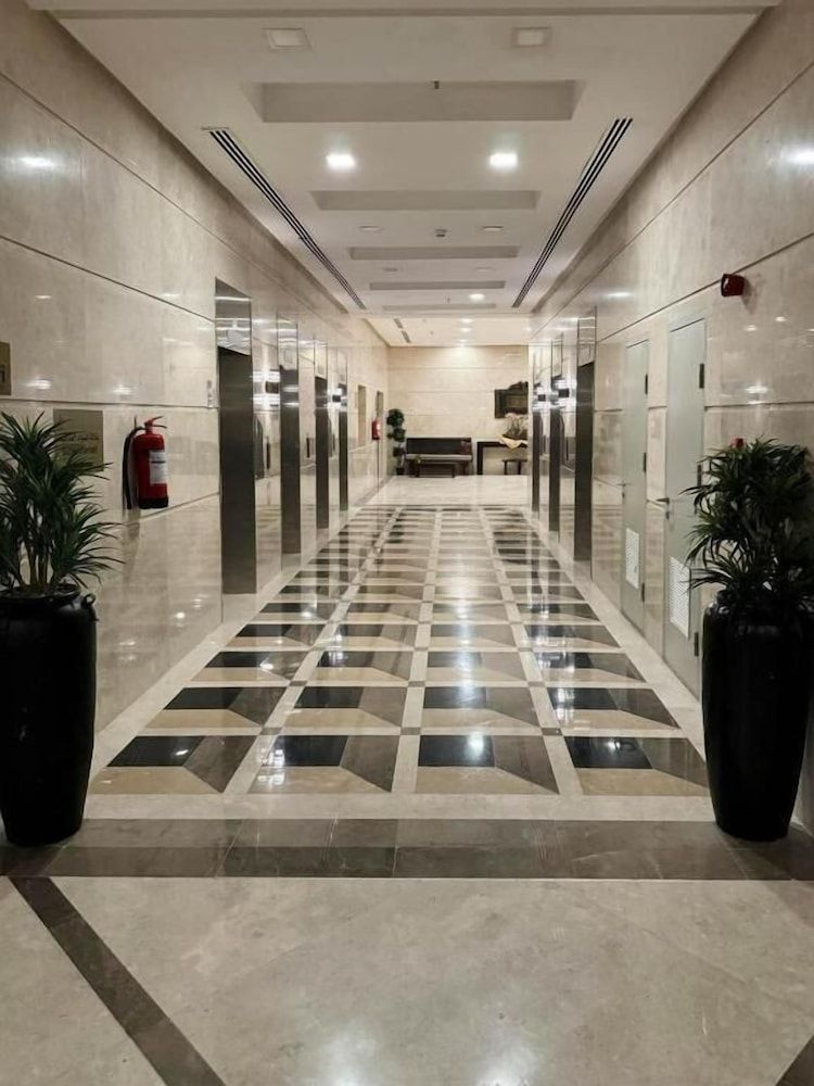 Hussein Hassan Ali Bayari Hotel 2