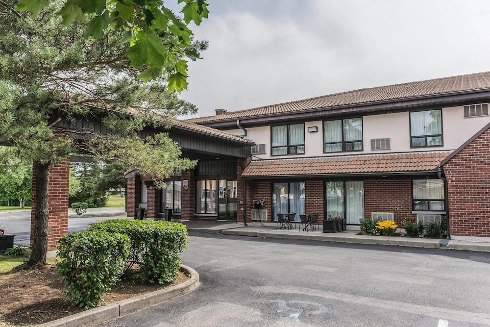 Comfort Inn Drummondville - Highway 20 1