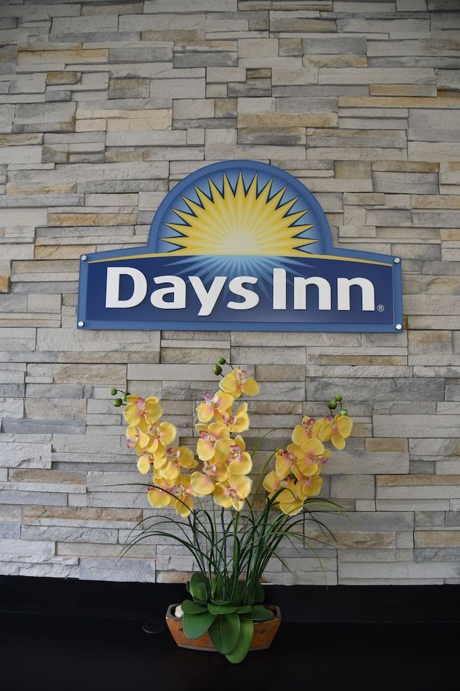 Days Inn by Wyndham Ladson Summerville Charleston 2