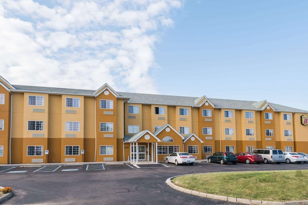 Super 8 by Wyndham Columbus West 1