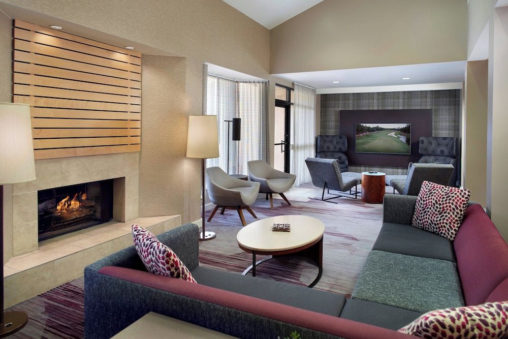 Courtyard by Marriott Fayetteville 1