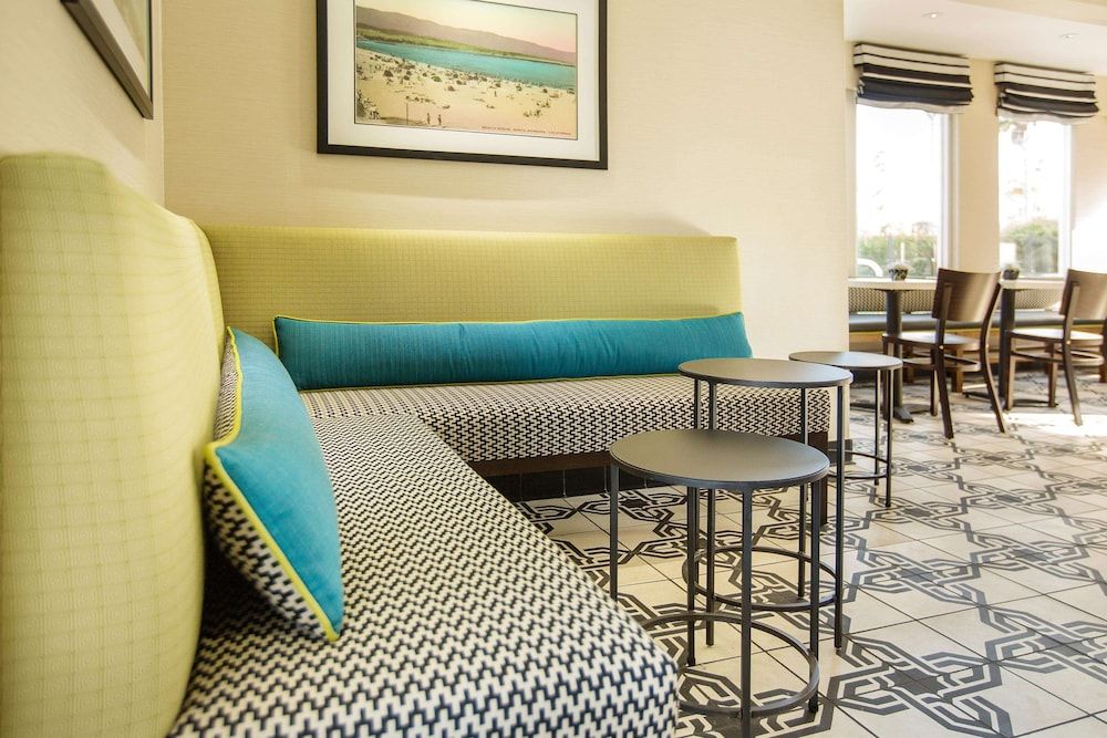 West Beach Inn, a Coast Hotel 2