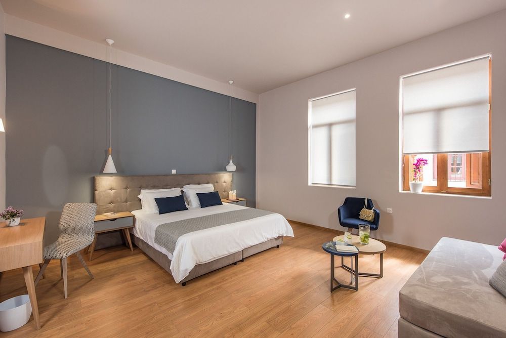 Bluebell Luxury Suites 1