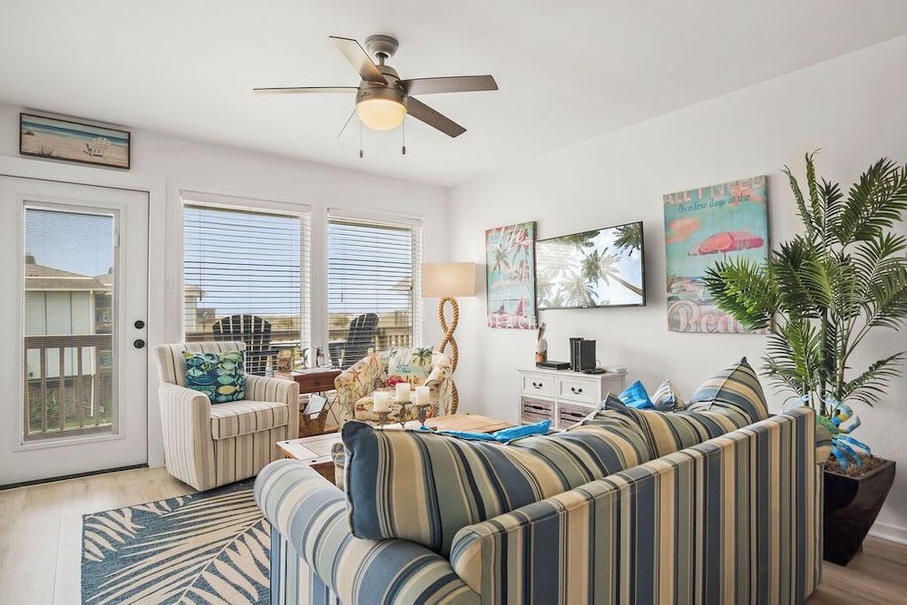Casa Sea-esta - Ocean Views! 2