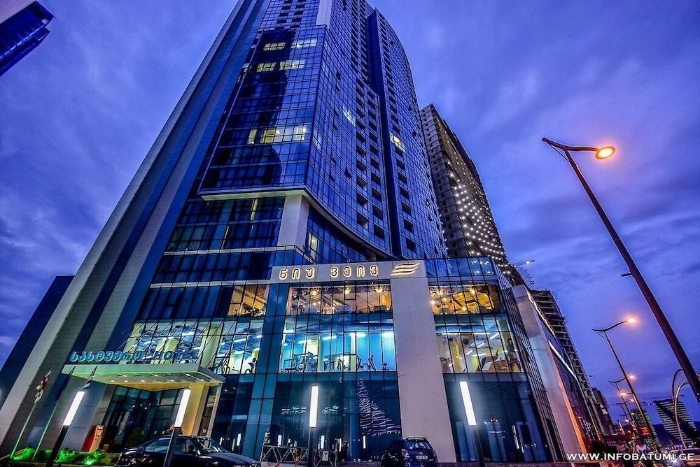 New Wave Hotel 1