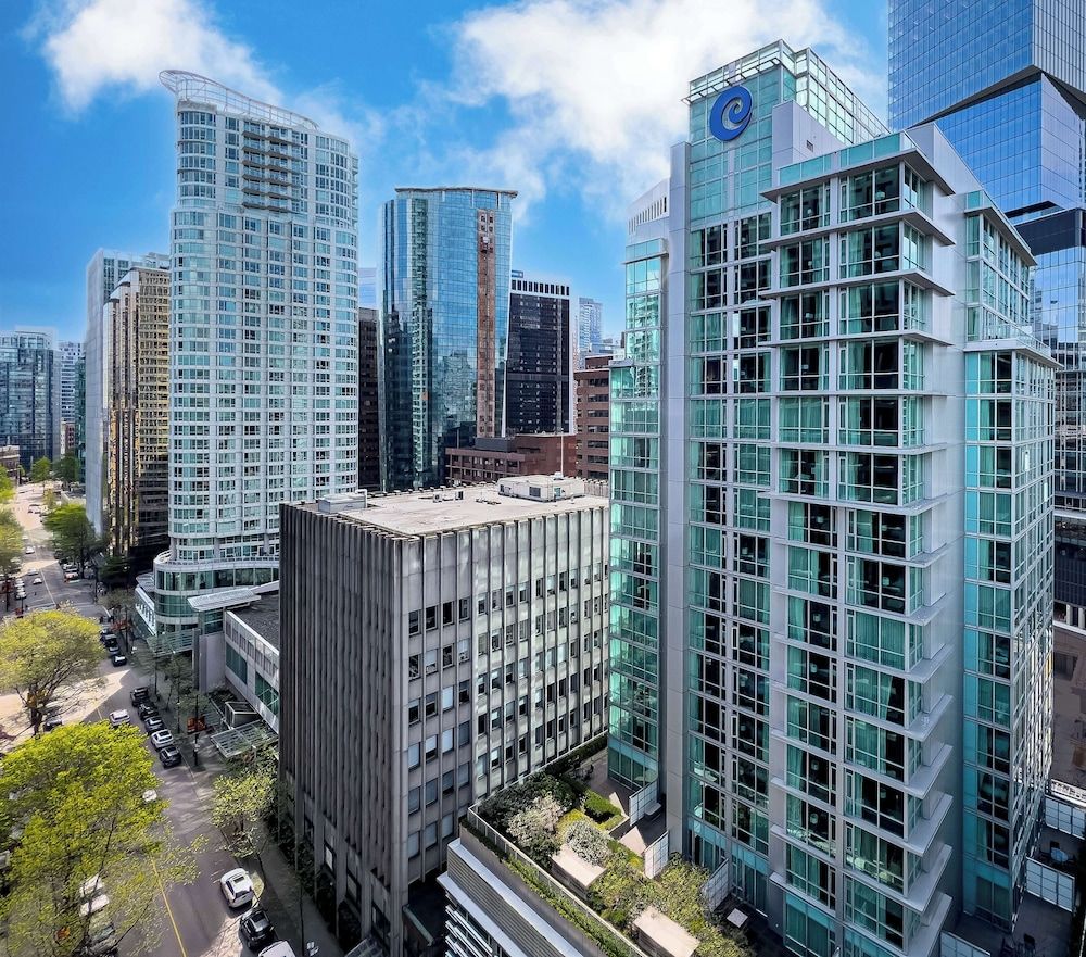 Coast Coal Harbour Vancouver Hotel by APA 1